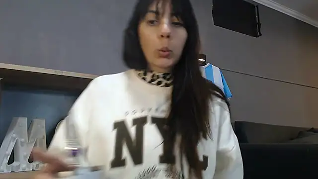 Mickyta Pertunjukan Webcam