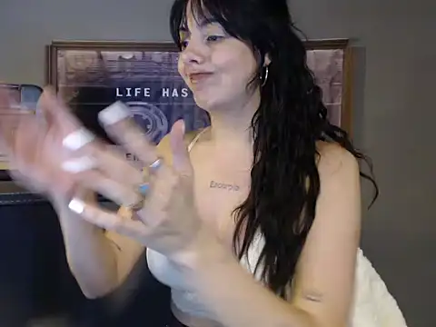 Mickyta Live XXX-chat