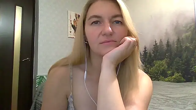 XXX chat uživo modela CandyOLimeX