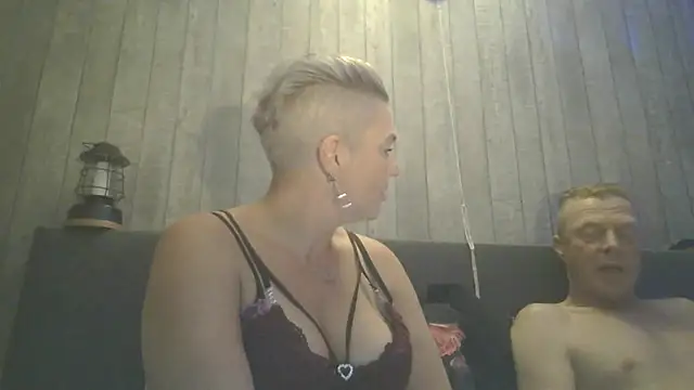 bicouple1992 webcam show