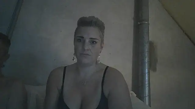 bicouple1992 Chat XXX in diretta