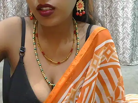 roja-1's Live XXX Chat