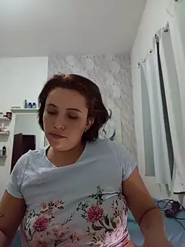 BIADELICIA1: διαδικτυακό σόου στην κάμερα