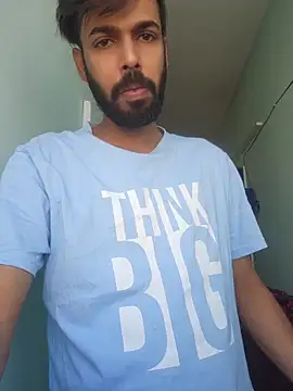 XXX chat uživo modela loveart007