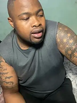 הופעת וובקאם של ChubbyBlackBoyza