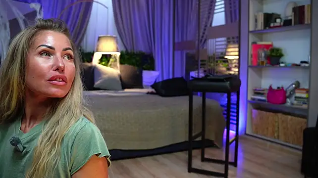 Nikki__Amour Webcam show