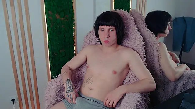 Pokazy przed kamerką – CutieKai_