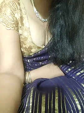Sravvi499's Webcam Show