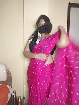 Sravvi499 Show in webcam