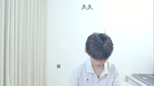 AsedfR-899 Show Webcam