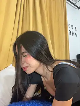 Czat XXX na żywo – Milleradhara24