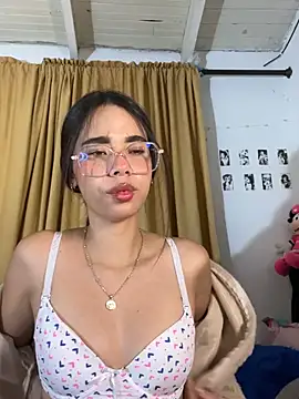 Milleradhara24 Chat XXX in diretta