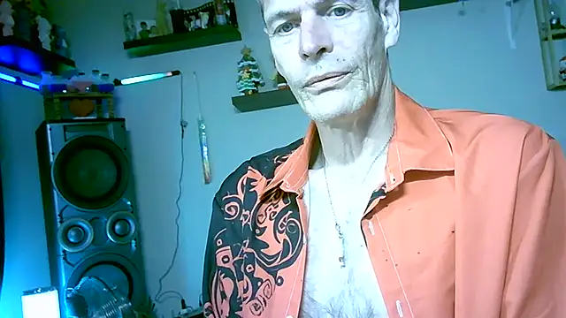 paulus52 Show in webcam