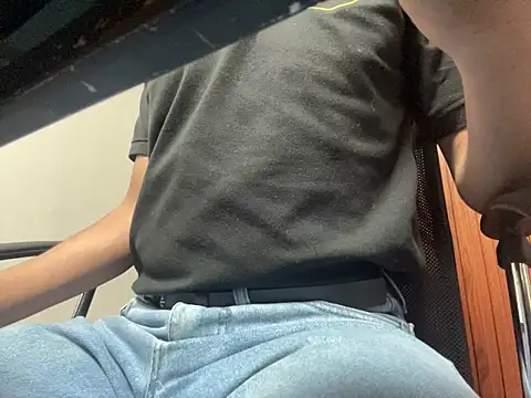 Lion_TNTx – webcam-show