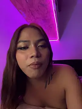 CassieXValeriee 在線直播表演
