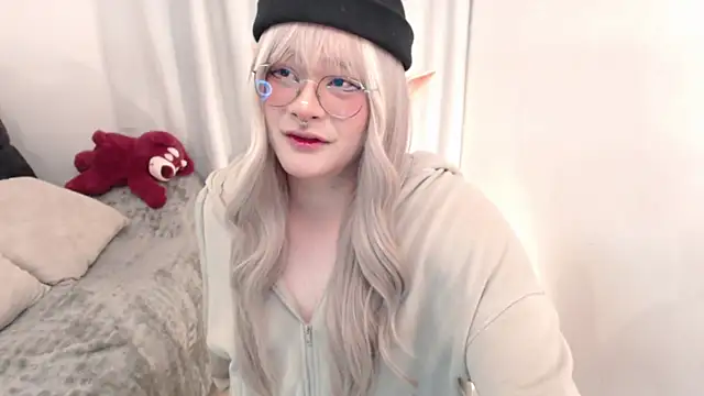 Show modela Omorimori na web-kameri