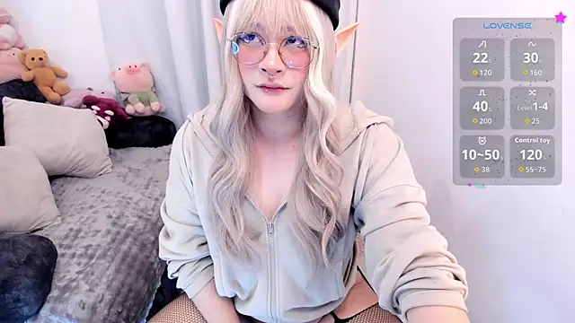 Show modela Omorimori na web-kameri