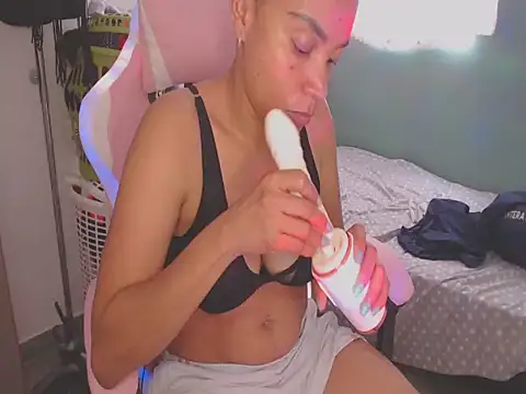 shayna_cute 现场XXX聊天