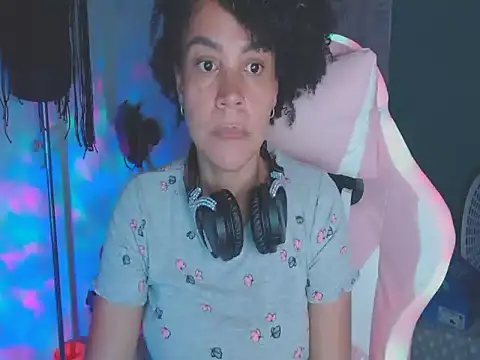 Онлайн чат XXX shayna_cute
