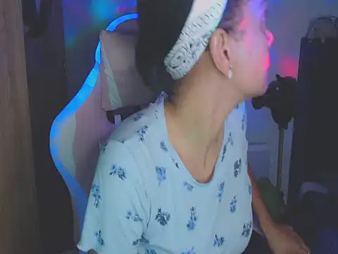 shayna_cute Obrolan Langsung XXX