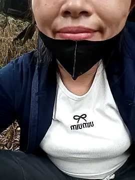 Mami_xxx's Webcam Show