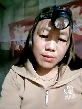 Chat soba uživo modela Sara_pusyy