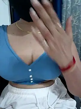 Aarti909090 Show Webcam