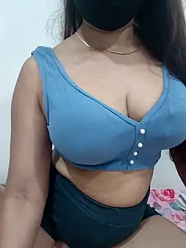 Aarti909090 Adlı Modelin Web Kamerası Şovu