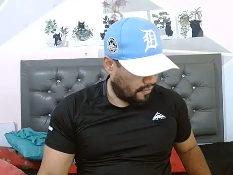 Ramses_36 在線直播表演