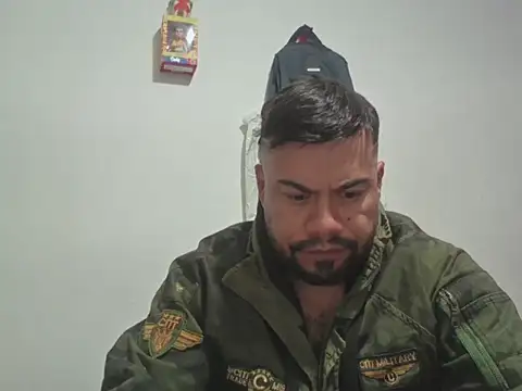 Ramses_36 Chat XXX in diretta