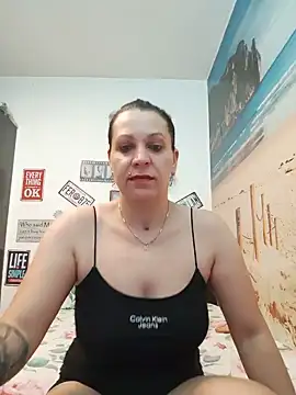 SugarDiamonds live XXX chat