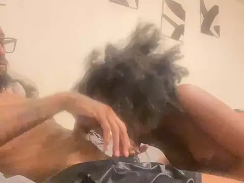 ItzYurBBC webcam show