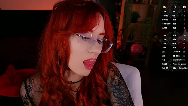 WICKEDEMBER's Live XXX Chat