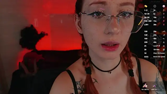 WICKEDEMBER Adlı Modelin Canlı XXX Sohbeti