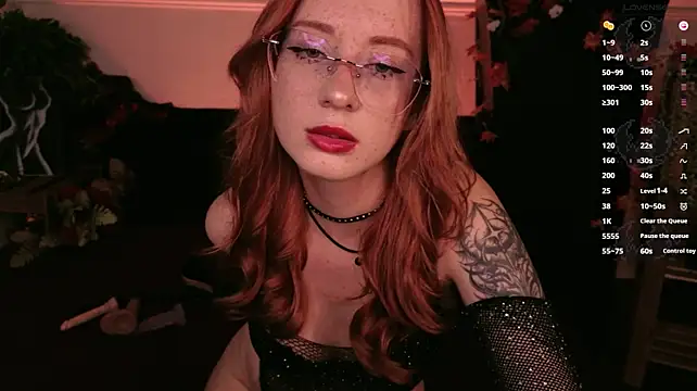 WICKEDEMBER Show in webcam