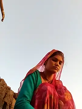 Jooli_cuty's Webcam Show