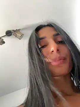 Vicky_luxe Adlı Modelin Web Kamerası Şovu