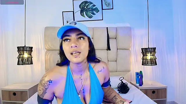 KimberlyFox_t Chat XXX in diretta