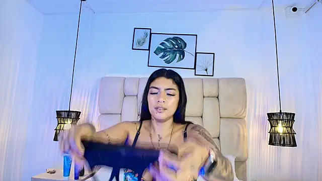 KimberlyFox_t 即時 XXX 聊天