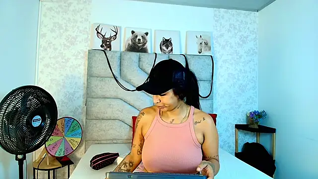 KimberlyFox_t – Naživo XXX chat