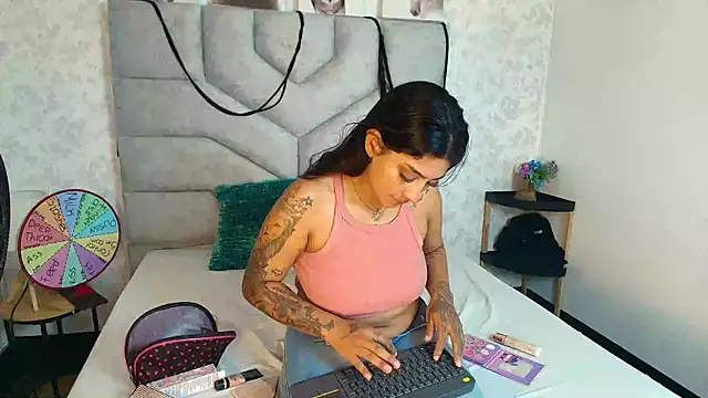 צ'אט XXX בשידור חי של KimberlyFox_t