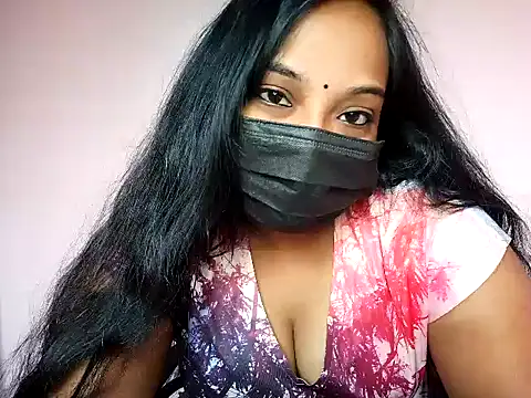 XXX chat uživo modela Mathi_cam