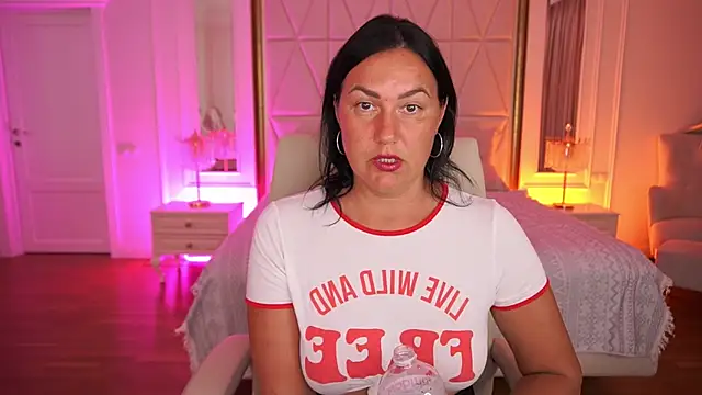 VelvetLuck's Live XXX Chat