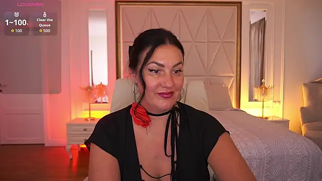 VelvetLuck's Live XXX Chat