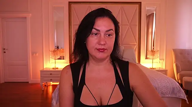 VelvetLuck Adlı Modelin Canlı XXX Sohbeti