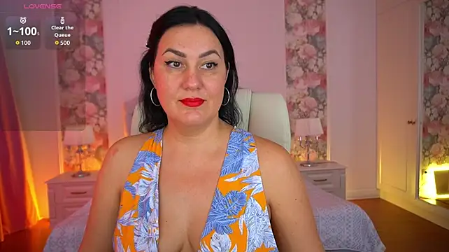 VelvetLuck's Live XXX Chat