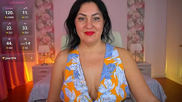 VelvetLuck's Live XXX Chat