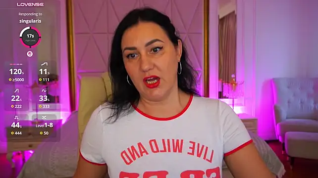 VelvetLuck's Live XXX Chat