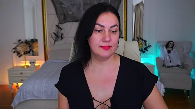 VelvetLuck Show in webcam