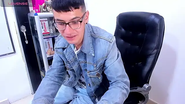 Alexx_bigcockk webcam show